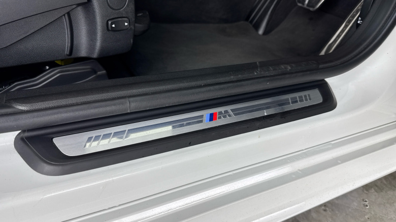 BMW 3 Series 320i M Sport 5dr Step Auto [Tech/Pro Pack] Petrol Estate